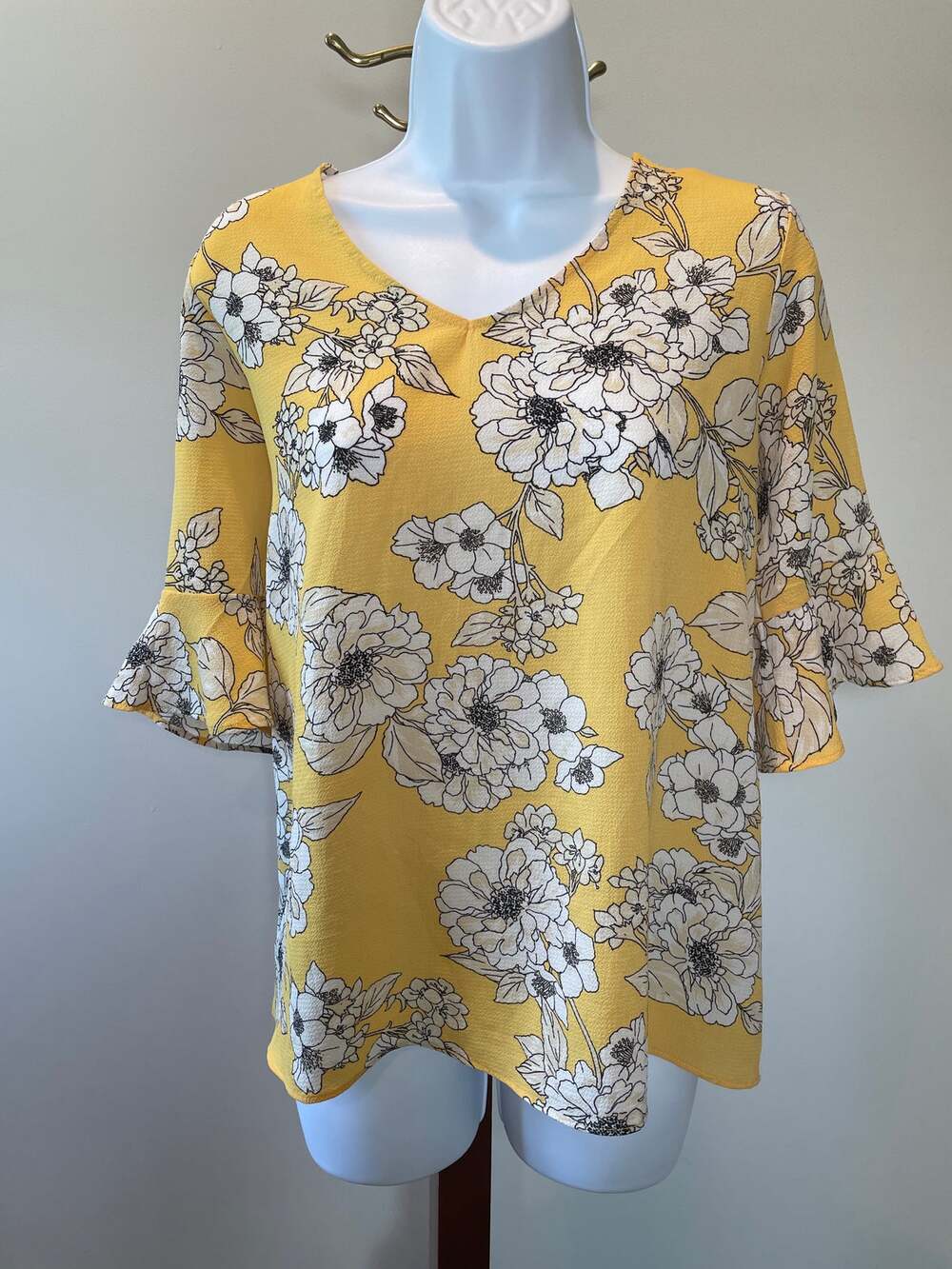 Green Envelope Top Flowy Floral Made in USA Size M